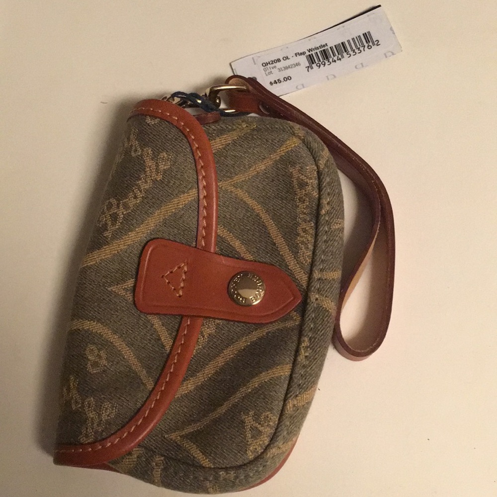 Mini Dooney bag wristlet wallet NWT